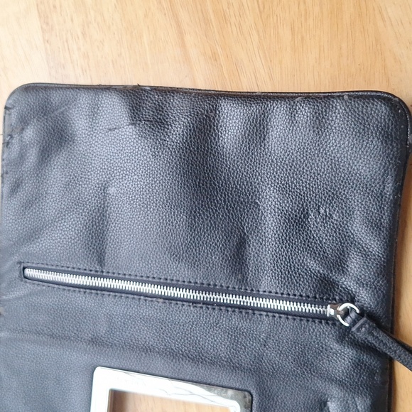 🎁Nine West Black, White, and Tan Clutch - Picture 4 of 8